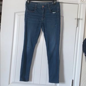 AMERICAN EAGLE SKINNY JEANS